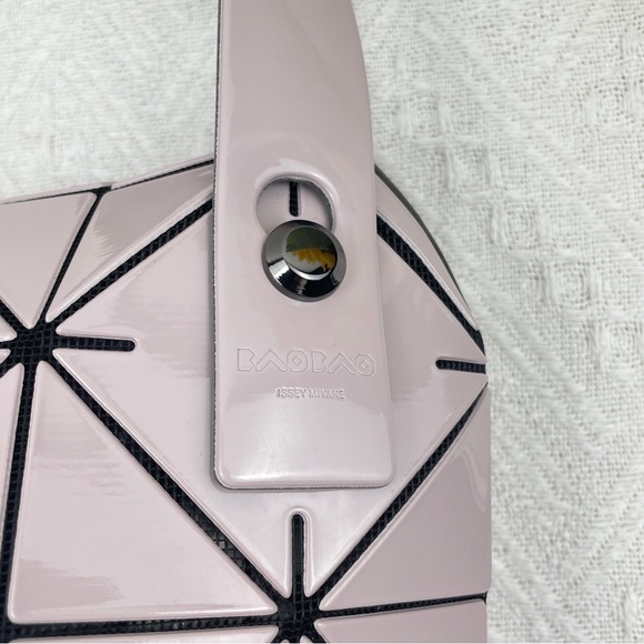 New Issey Miyake Boston Tote Bag - Picture 4 of 8